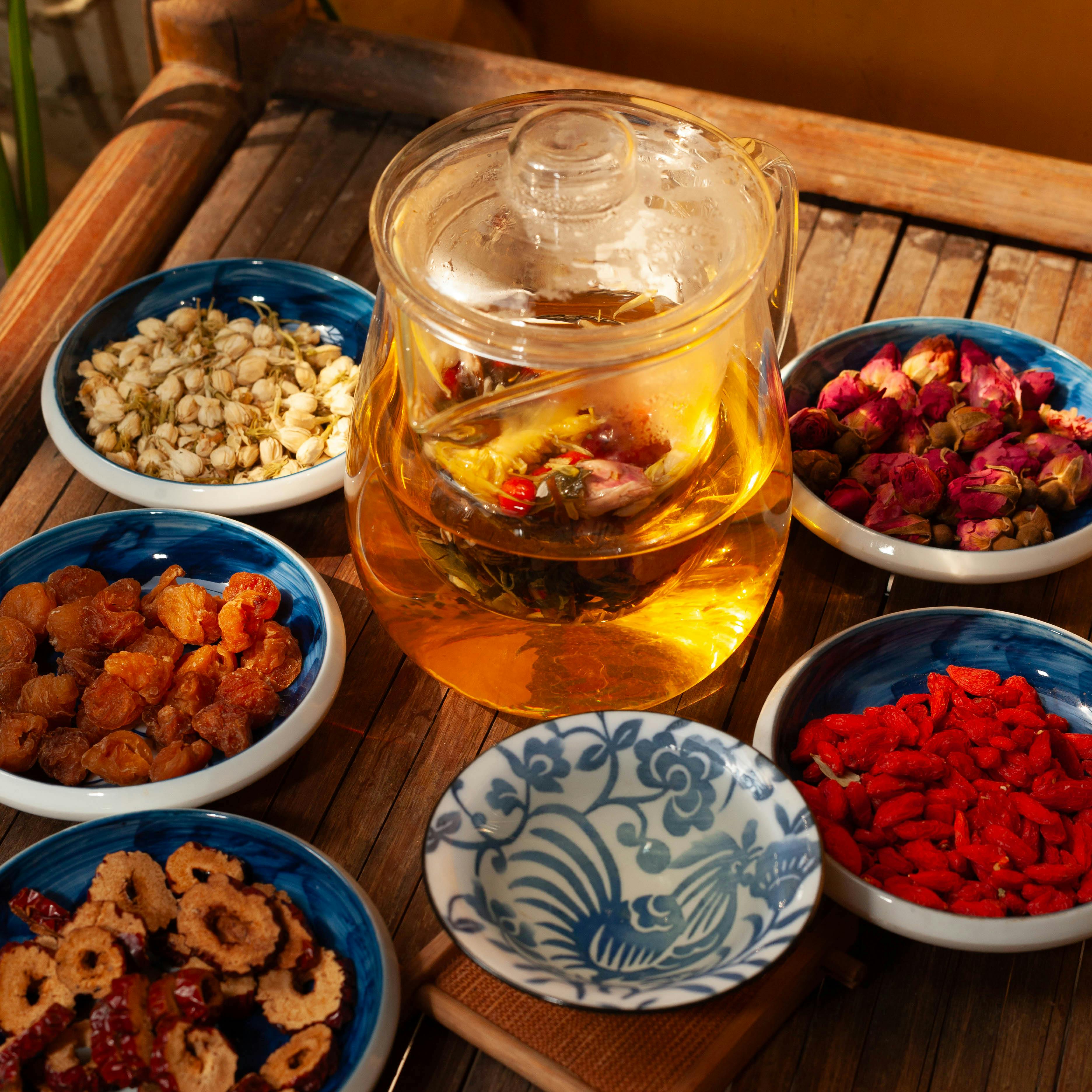 11 Herbal Teas That Support Healing